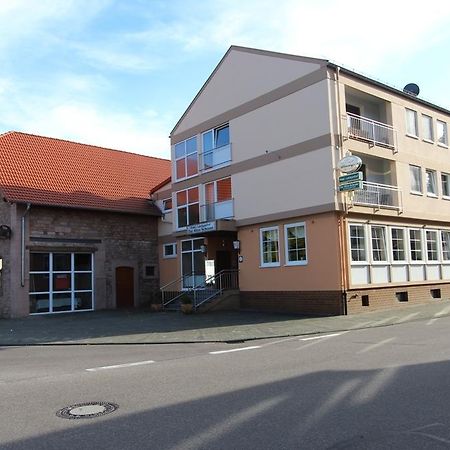 Hotel Landgasthof Zur Alten Scheune Τσβαϊμπρίκεν Εξωτερικό φωτογραφία